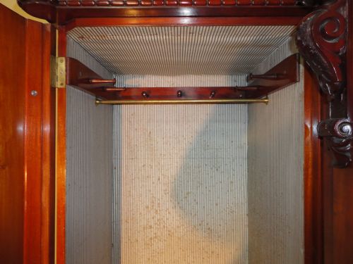 VICTORIAN MAHOGANY FOUR DOOR BREAKFRONT WARDROBE - ADDITIONAL PHOTO 13