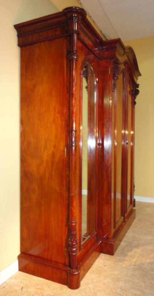 VICTORIAN MAHOGANY FOUR DOOR BREAKFRONT WARDROBE - ADDITIONAL PHOTO 14