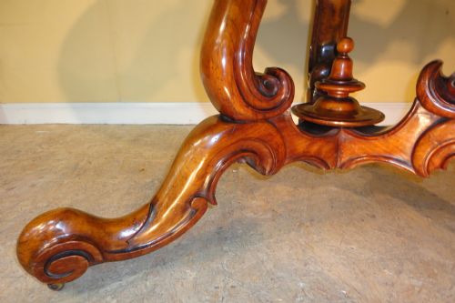 VICTORIAN BURR WALNUT CIRCULAR CENTRE TABLE - ADDITIONAL PHOTO 5