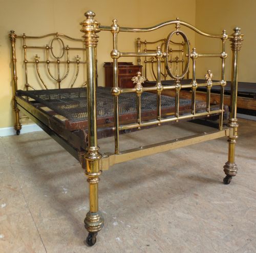 SUPER PAIR OF HOSKINS SEWELL VICTORIAN BRASS SINGLE BEDS - ADDITIONAL PHOTO 4
