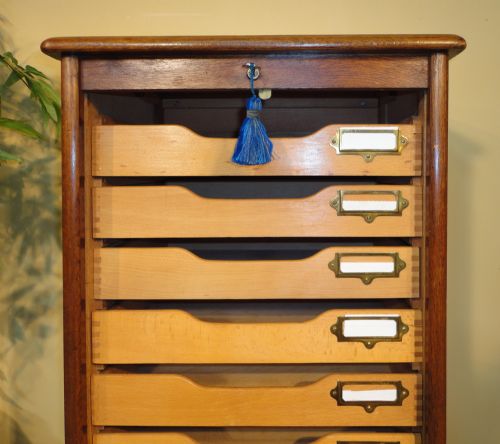 TAMBOUR FRONTED OAK FILING CABINET C1930S - ADDITIONAL PHOTO 7