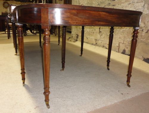 REGENCY CUBAN MAHOGANY EXTENDING DINING TABLE - ADDITIONAL PHOTO 4