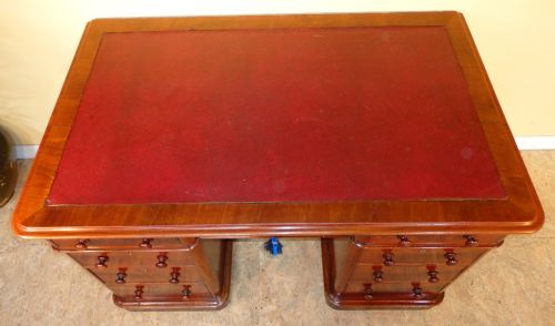ANTIQUE VICTORIAN MAHOGANY 4FT PEDESTAL DESK - ADDITIONAL PHOTO 13