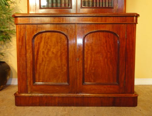 ANTIQUE VICTORIAN MAHOGANY TWO DOOR BOOKCASE - ADDITIONAL PHOTO 3