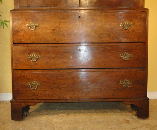 GEORGIAN OAK HOUSEKEEPERS SECRTAIRE CUPBOARDPRESS - ADDITIONAL PHOTO 4