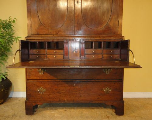 GEORGIAN OAK HOUSEKEEPERS SECRTAIRE CUPBOARDPRESS - ADDITIONAL PHOTO 7