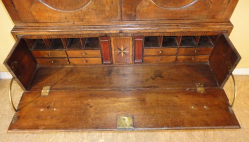 GEORGIAN OAK HOUSEKEEPERS SECRTAIRE CUPBOARDPRESS - ADDITIONAL PHOTO 8