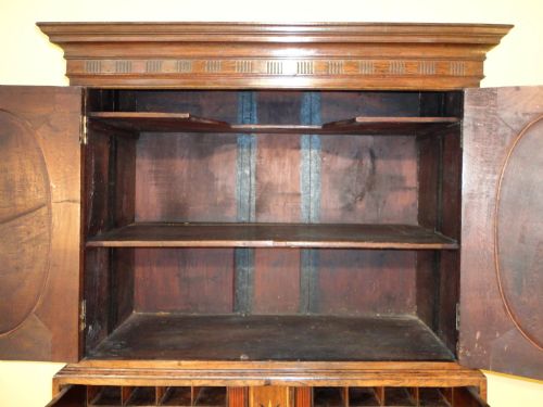 GEORGIAN OAK HOUSEKEEPERS SECRTAIRE CUPBOARDPRESS - ADDITIONAL PHOTO 12