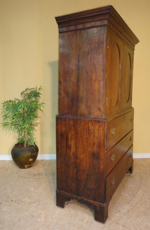 GEORGIAN OAK HOUSEKEEPERS SECRTAIRE CUPBOARDPRESS - ADDITIONAL PHOTO 13