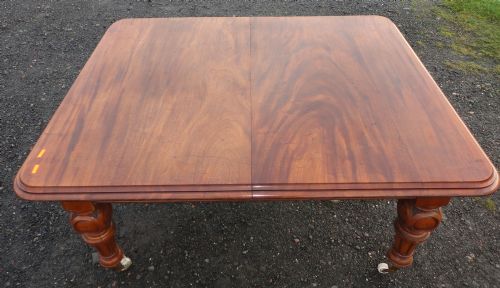9FT 7 ANTIQUE VICTORIAN FLAME MAHOGANY EXTENDING DINING TABLE - ADDITIONAL PHOTO 4