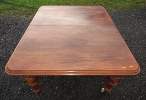 9FT 7 ANTIQUE VICTORIAN FLAME MAHOGANY EXTENDING DINING TABLE - ADDITIONAL PHOTO 5