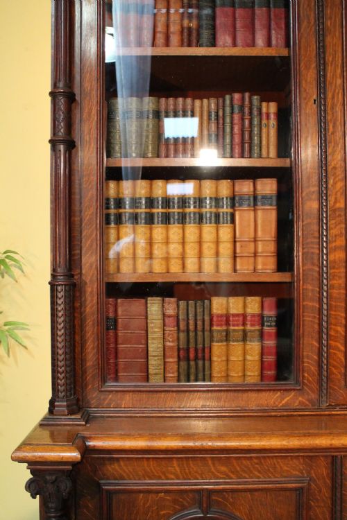 ANTIQUE VICTORIAN OAK LIBRARY BOOKCASE - ADDITIONAL PHOTO 6