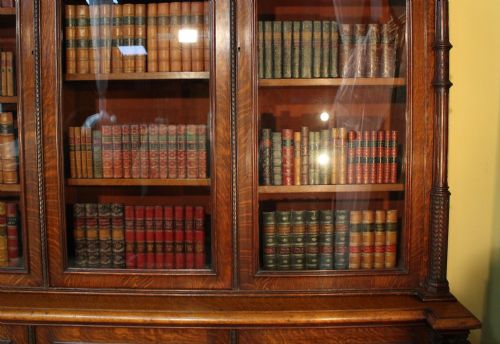 ANTIQUE VICTORIAN OAK LIBRARY BOOKCASE - ADDITIONAL PHOTO 7