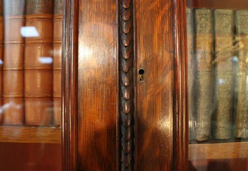 ANTIQUE VICTORIAN OAK LIBRARY BOOKCASE - ADDITIONAL PHOTO 11