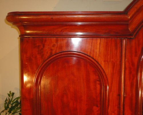 VICTORIAN MAHOGANY FITTED TRIPLE WARDROBE - ADDITIONAL PHOTO 4