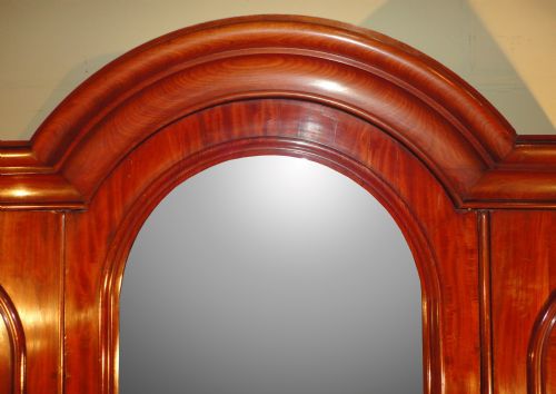 VICTORIAN MAHOGANY FITTED TRIPLE WARDROBE - ADDITIONAL PHOTO 5