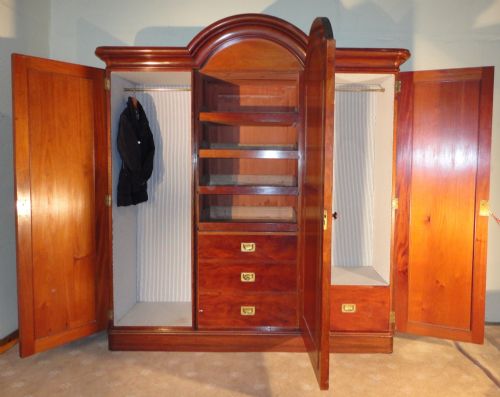 VICTORIAN MAHOGANY FITTED TRIPLE WARDROBE - ADDITIONAL PHOTO 10