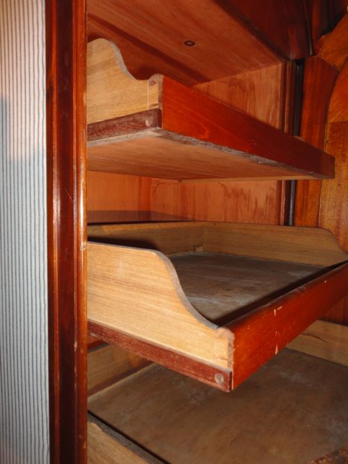 VICTORIAN MAHOGANY FITTED TRIPLE WARDROBE - ADDITIONAL PHOTO 11