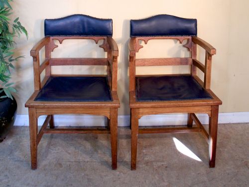 PAIR OF GOTHIC ARTS CRAFTS OAK DESK CHAIRS - ADDITIONAL PHOTO 5