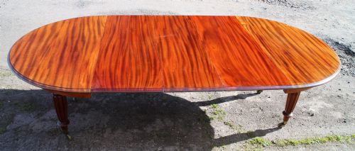 A WILLIAM IV GONCALO ALVES CIRCULAR EXTENDING DINING TABLE GILLOWS 8FT10 - ADDITIONAL PHOTO 2