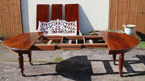 A WILLIAM IV GONCALO ALVES CIRCULAR EXTENDING DINING TABLE GILLOWS 8FT10 - ADDITIONAL PHOTO 4