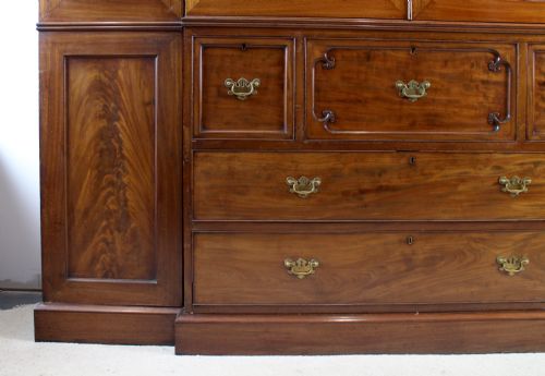 GEORGE III MAHOGANY BREAKFRONT SECRETAIRE LINEN PRESS WARDROBE - ADDITIONAL PHOTO 7