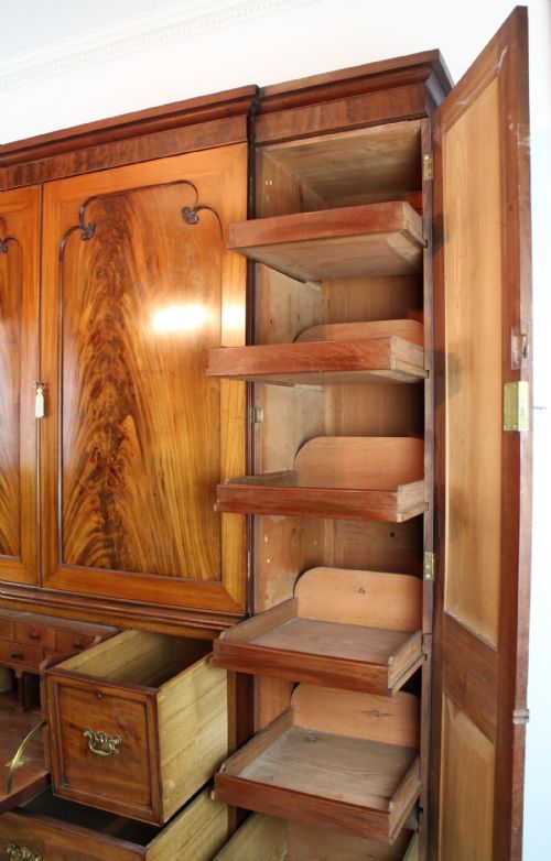 GEORGE III MAHOGANY BREAKFRONT SECRETAIRE LINEN PRESS WARDROBE - ADDITIONAL PHOTO 12
