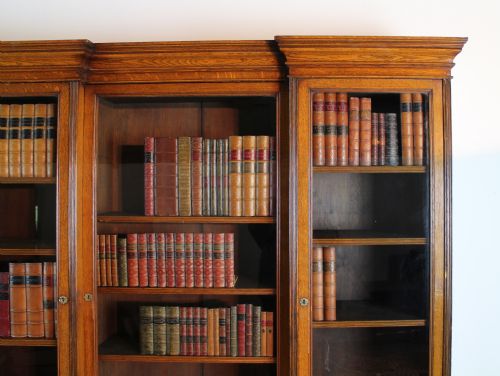 LARGE VICTORIAN OAK DOUBLE BREAKFRONT BOOKCASE MORISON CO 103 WIDE - ADDITIONAL PHOTO 5