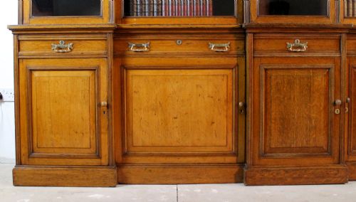 LARGE VICTORIAN OAK DOUBLE BREAKFRONT BOOKCASE MORISON CO 103 WIDE - ADDITIONAL PHOTO 6