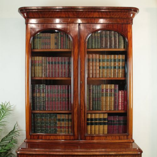 ANTIQUE VICTORIAN MAHOGANY TWO DOOR BOOKCASE - ADDITIONAL PHOTO 2