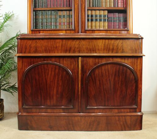 ANTIQUE VICTORIAN MAHOGANY TWO DOOR BOOKCASE - ADDITIONAL PHOTO 3