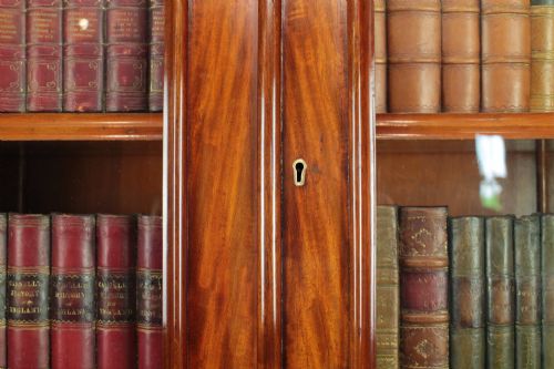 ANTIQUE VICTORIAN MAHOGANY TWO DOOR BOOKCASE - ADDITIONAL PHOTO 4