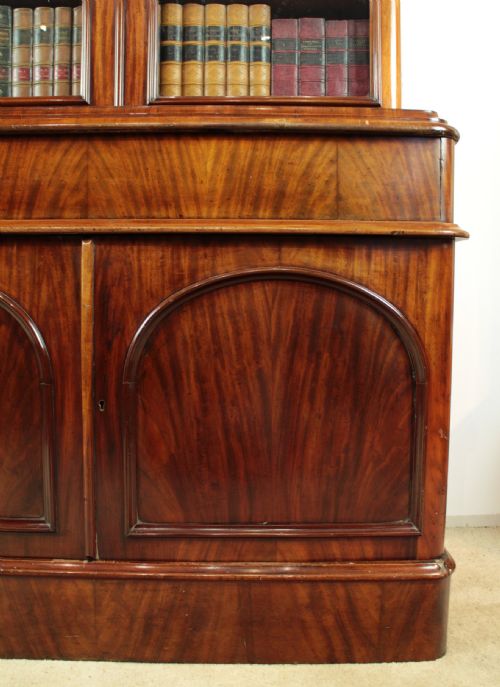 ANTIQUE VICTORIAN MAHOGANY TWO DOOR BOOKCASE - ADDITIONAL PHOTO 8
