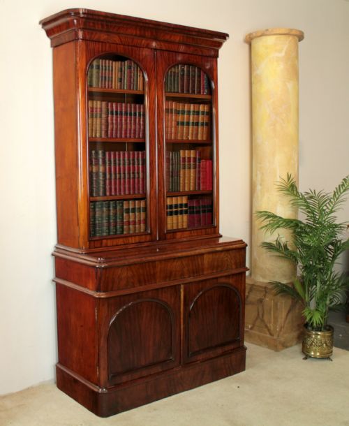 ANTIQUE VICTORIAN MAHOGANY TWO DOOR BOOKCASE - ADDITIONAL PHOTO 9