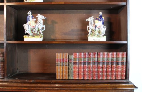 EARLY 20TH CENTURY OAK OPEN BOOKCASE - ADDITIONAL PHOTO 5