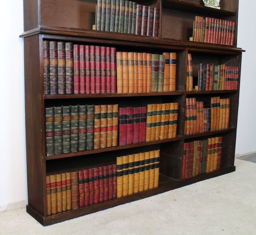 EARLY 20TH CENTURY OAK OPEN BOOKCASE - ADDITIONAL PHOTO 12