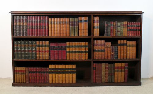 EARLY 20TH CENTURY OAK OPEN BOOKCASE - ADDITIONAL PHOTO 13