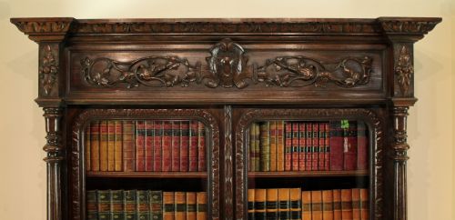 ANTIQUE VICTORIAN CARVED OAK COUNTRYSPORTING BOOKCASE - ADDITIONAL PHOTO 5