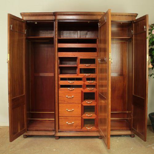 SUPER GILLOWS CARVED WALNUT BEDROOM SUITE - ADDITIONAL PHOTO 2