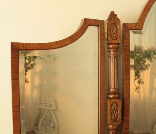 SUPER GILLOWS CARVED WALNUT BEDROOM SUITE - ADDITIONAL PHOTO 12