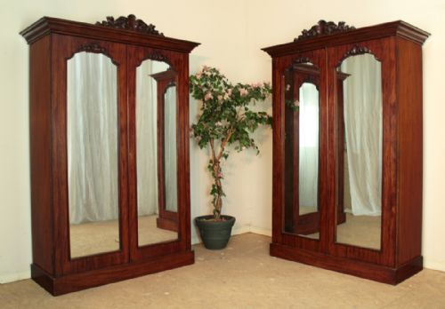 pair of william iv mahogany wardrobes - CATEGORY: ANTIQUE WARDROBES - DATED 19TH CENTURY
