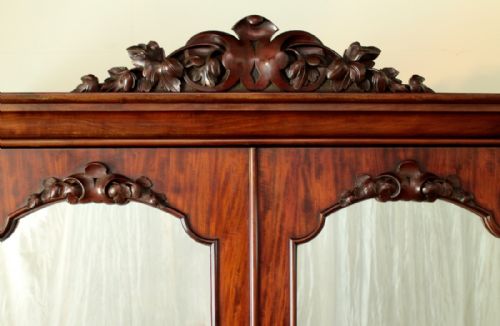 PAIR OF WILLIAM IV MAHOGANY WARDROBES - ADDITIONAL PHOTO 6
