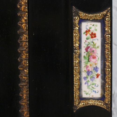 VICTORIAN GILTMETAL PORCELAIN MOUNTED EBONISED PIER CABINET - ADDITIONAL PHOTO 8