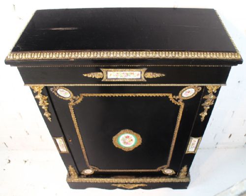 VICTORIAN GILTMETAL PORCELAIN MOUNTED EBONISED PIER CABINET - ADDITIONAL PHOTO 12