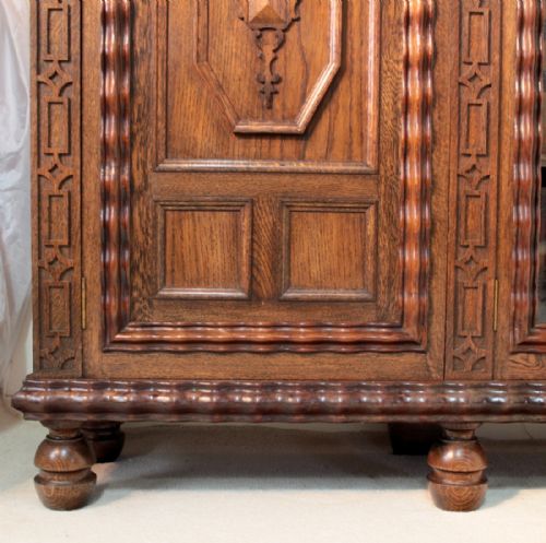 LARGE GOTHIC OAK LIBRARY BOOKCASE LATE 19THEARLY 20TH CENTURY 5FT HIGH - ADDITIONAL PHOTO 6
