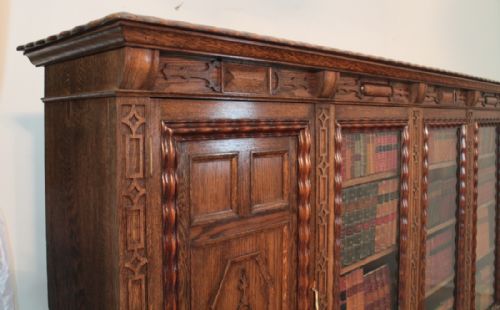 LARGE GOTHIC OAK LIBRARY BOOKCASE LATE 19THEARLY 20TH CENTURY 5FT HIGH - ADDITIONAL PHOTO 8