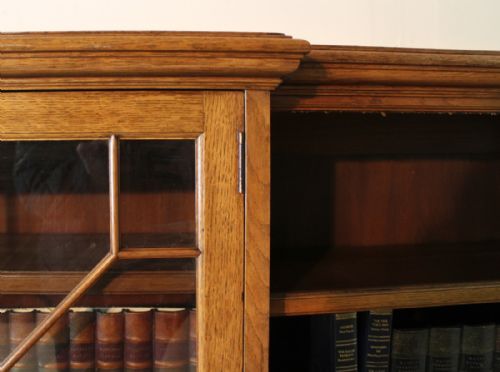 VICTORIAN BREAKFRONT OAK FLOOR BOOKCASE 4FT HIGH - ADDITIONAL PHOTO 8