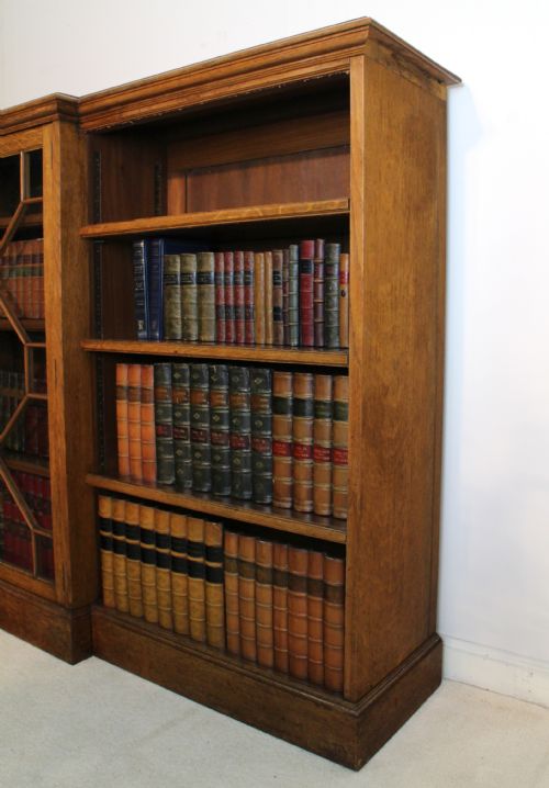 VICTORIAN BREAKFRONT OAK FLOOR BOOKCASE 4FT HIGH - ADDITIONAL PHOTO 14