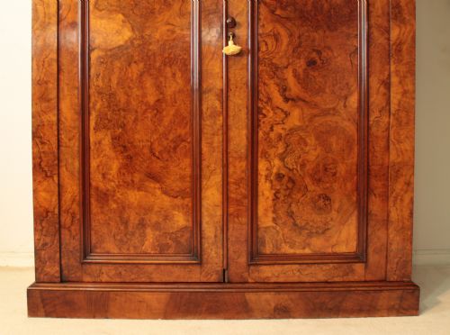 WILLIAM IV BURR WALNUT FITTED WARDROBE - ADDITIONAL PHOTO 3