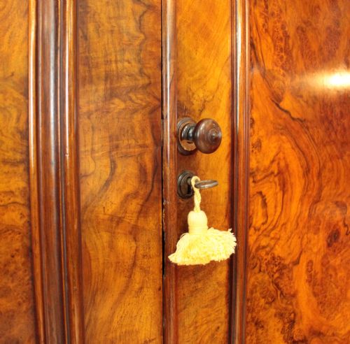 WILLIAM IV BURR WALNUT FITTED WARDROBE - ADDITIONAL PHOTO 8